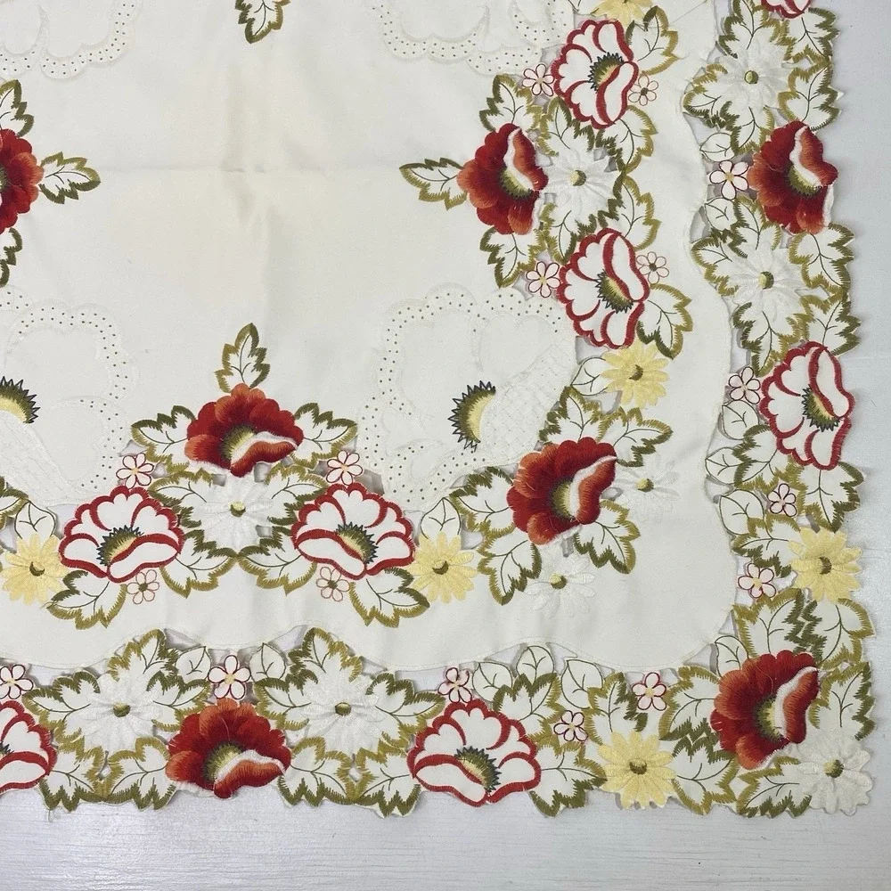 Vintage Embroidered Floral Table Cloth 31.5